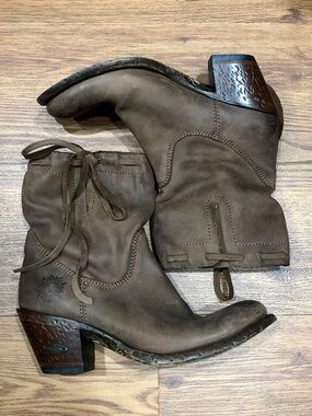 Beautiful Muro Boots Brown Size 9